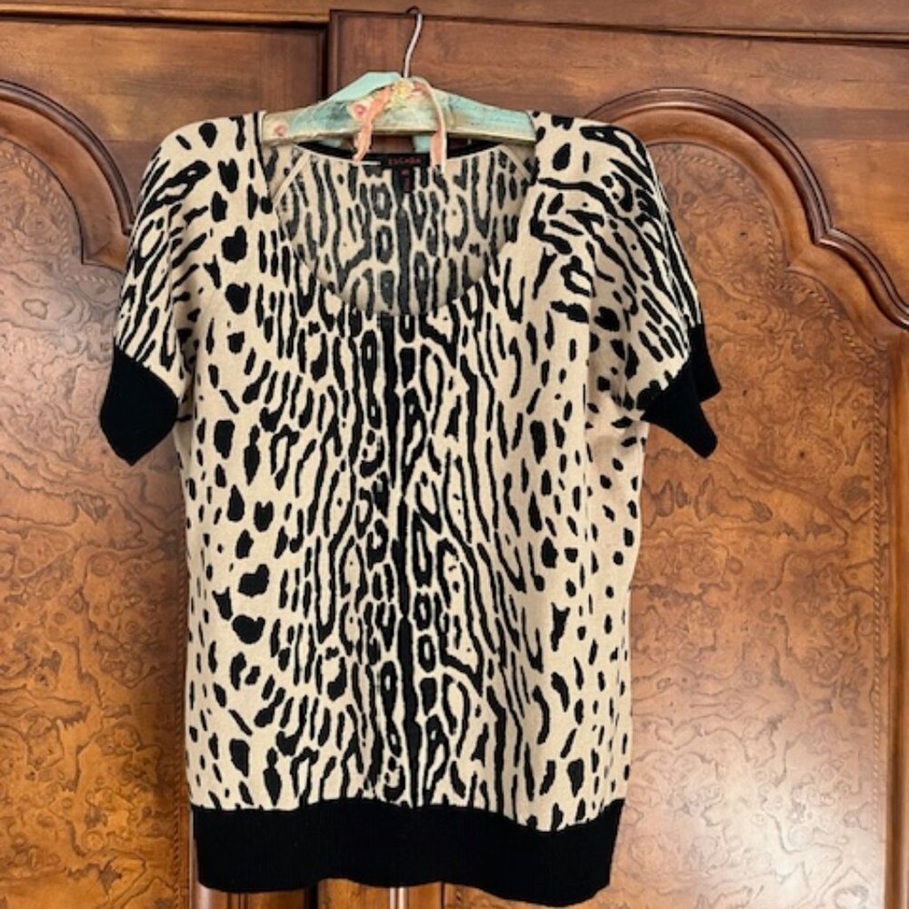 CASHMERE ESCADA Ladies Animal Print Short Sleeve Top - Size 40 (M-L)